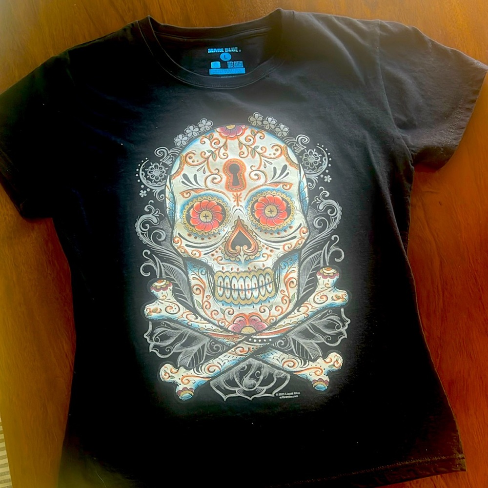 Cotton T-Shirt. Large. Like new.